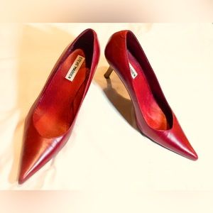 Steve Madden leather red pumps.